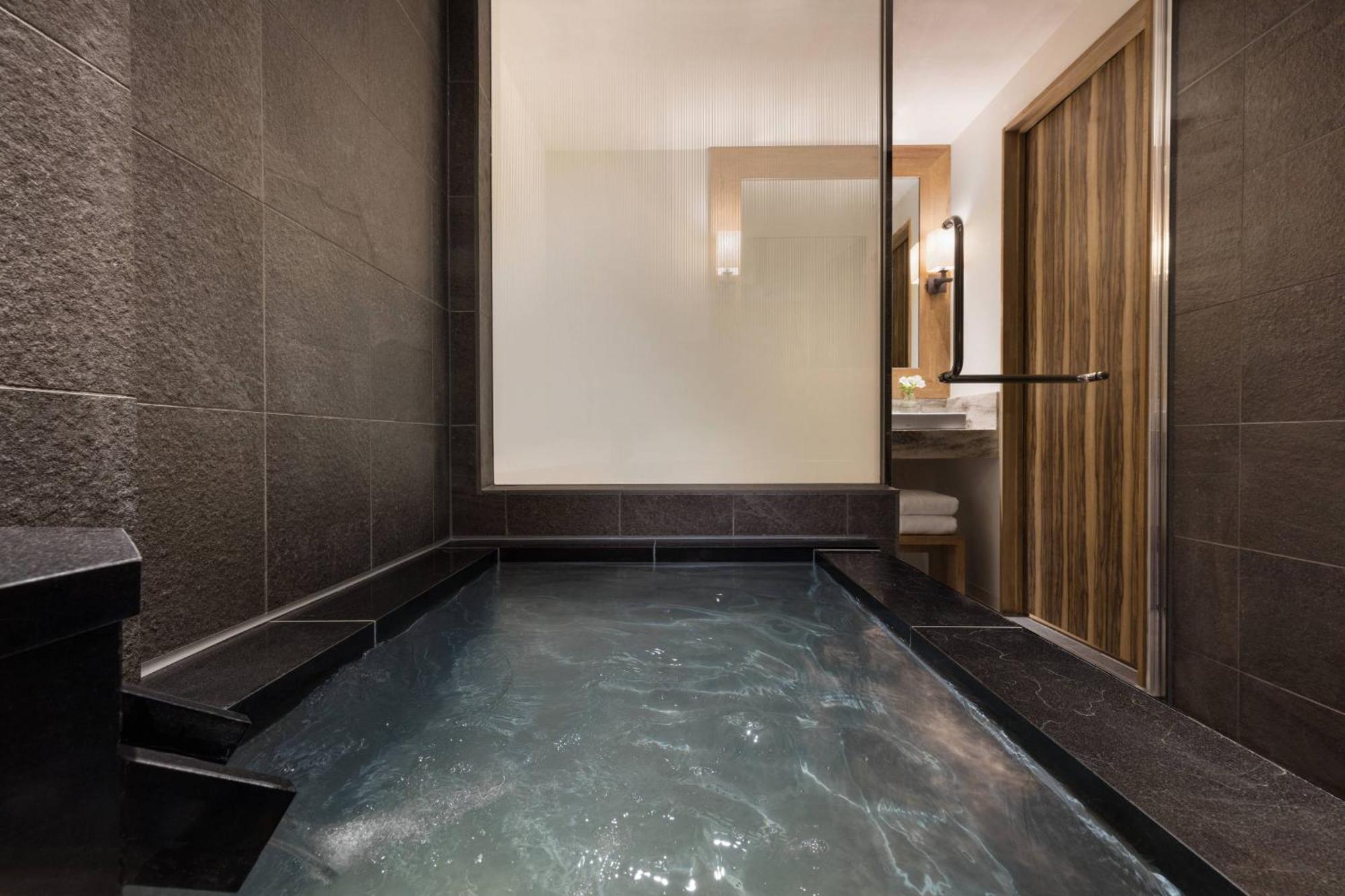 Courtyard By Marriott Hakuba Hotel Exterior photo
